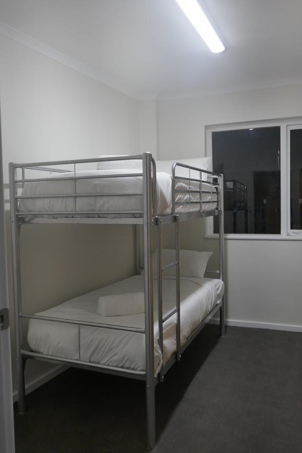 Okeefes Hotel Backpackers ลอนเชสตัน ภายนอก รูปภาพ