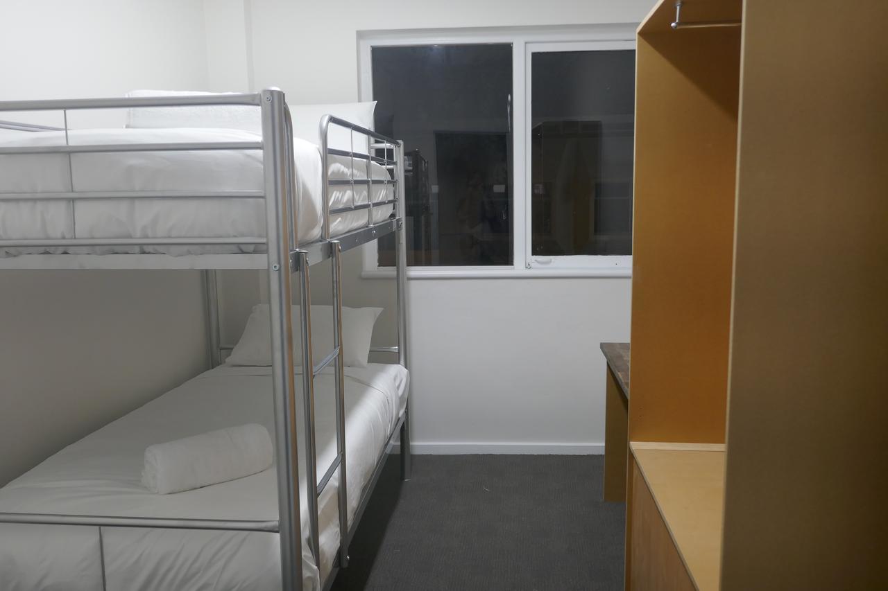 Okeefes Hotel Backpackers ลอนเชสตัน ภายนอก รูปภาพ